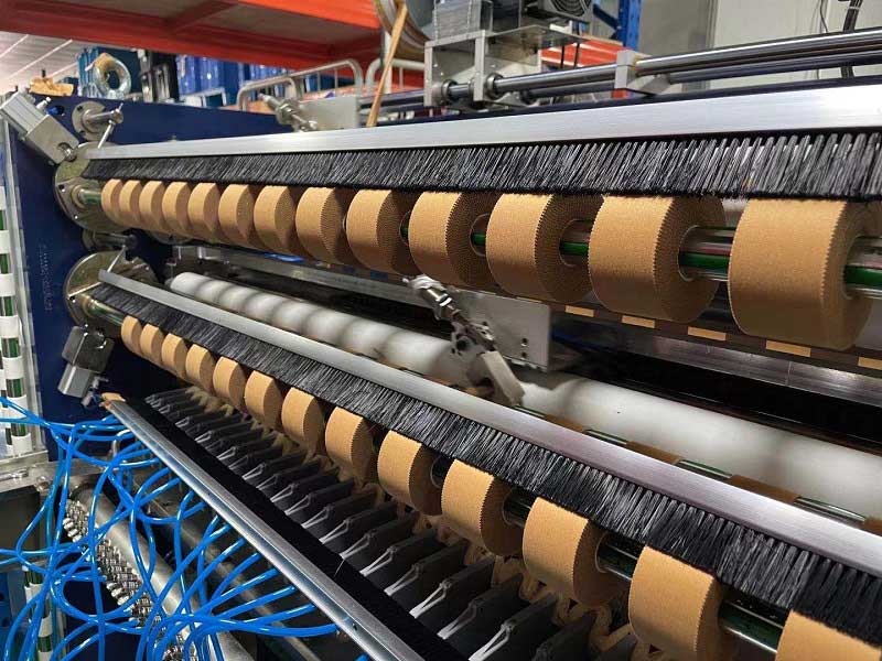 精准分切,提升品质:运动胶带分切机深度解读